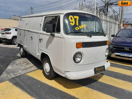 VOLKSWAGEN KOMBI 1.6 FURGÃO 8V GASOLINA 3P MANUAL